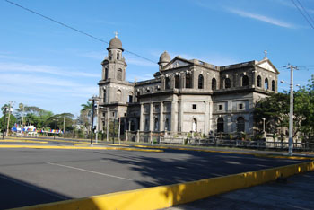 Catedral vieja,Managua.JPG